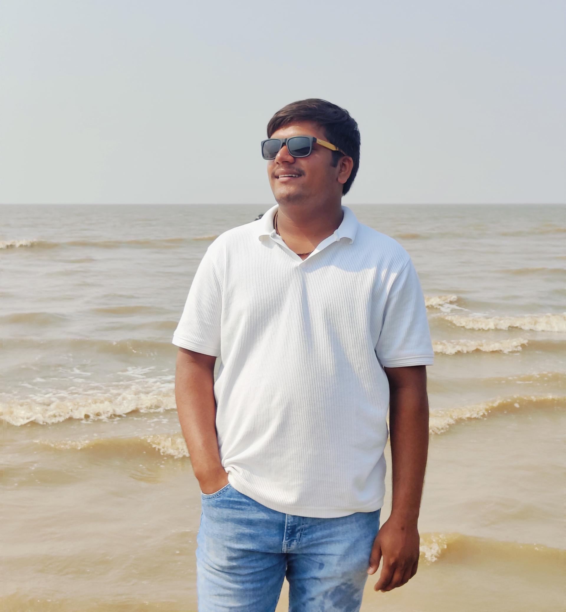 Ayush Chodvadiya picture
